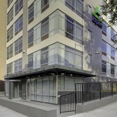 Holiday Inn Express - Bronx Nyc - Yankee Stadium, An Ihg Hotel